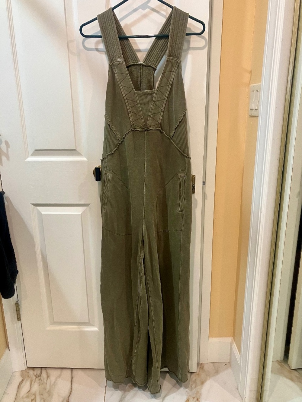 Cotton jumpsuit with pockets
